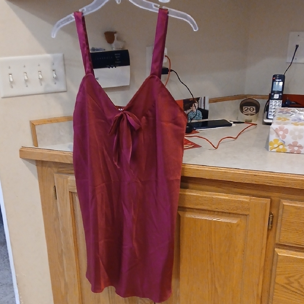 Avon Style Night Gown Cranberry Sz M